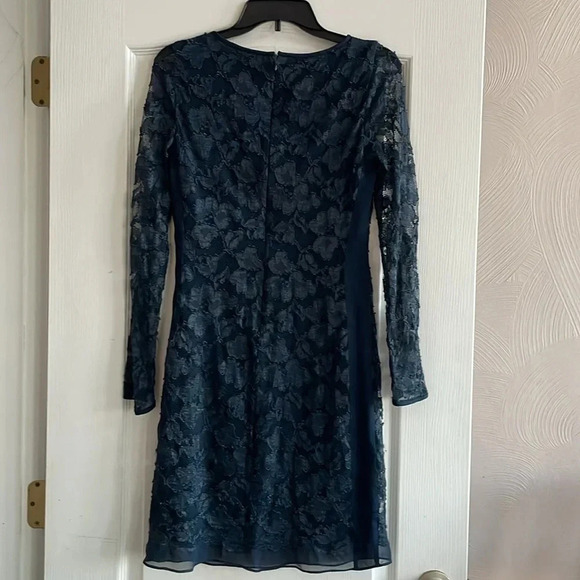 Diane Von Furstenberg Navy Floral Lace Sheath Dress Women’s size 6 Cocktail - Picture 12 of 13